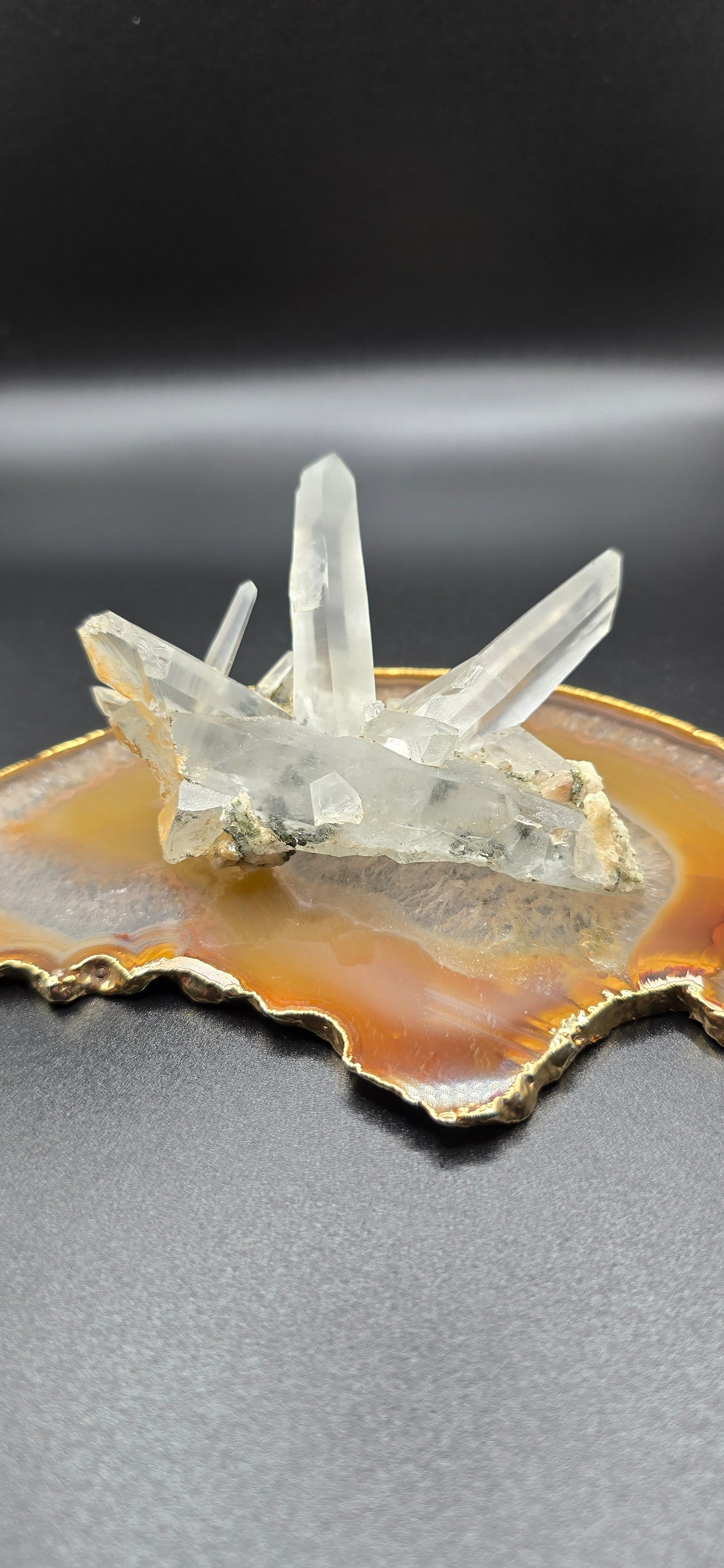 Quartz with Chlorine
