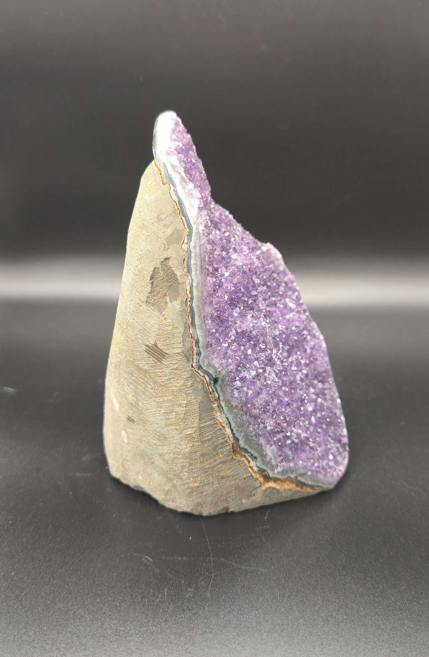 Amethyst cut base freeform
