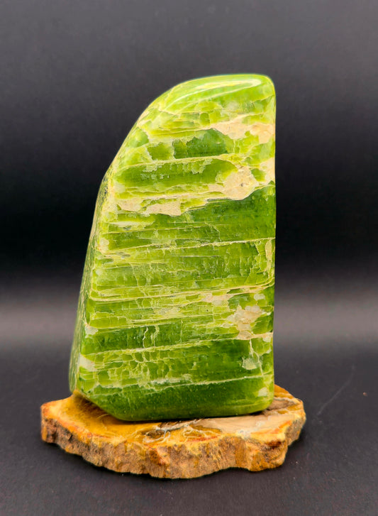 Tremolite Freeform