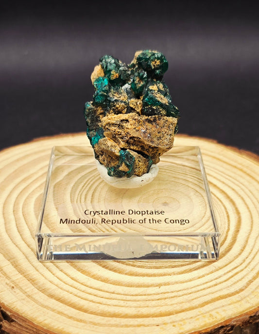 Crystalline Dioptaise