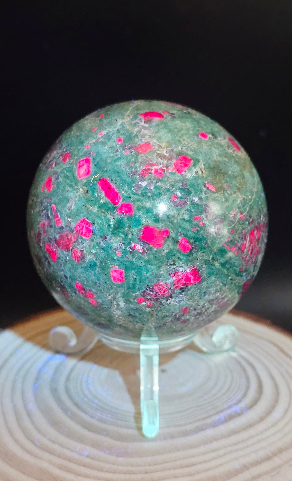 Ruby in Fuchsite Sphere (UV Reactive)